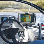 Railblaza Rotating Platform R with Lowrance Fishfinder